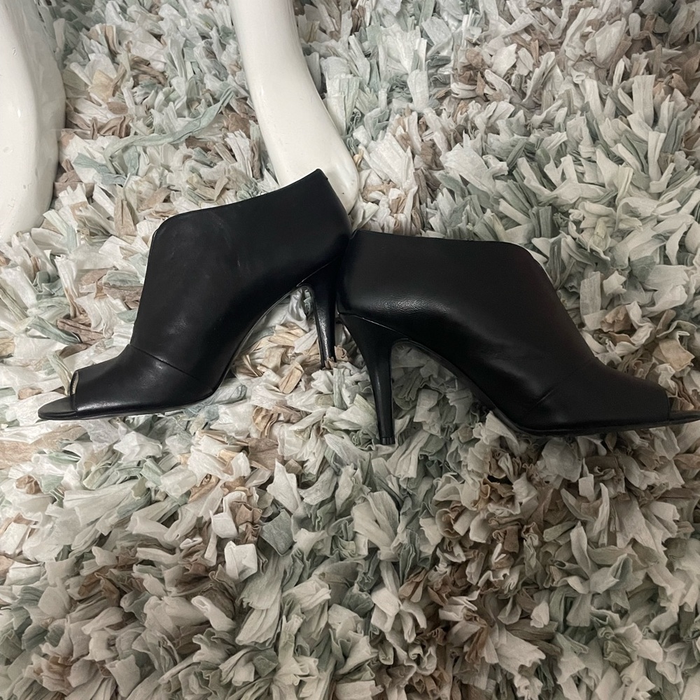 Shoes - Picture 6 of 6